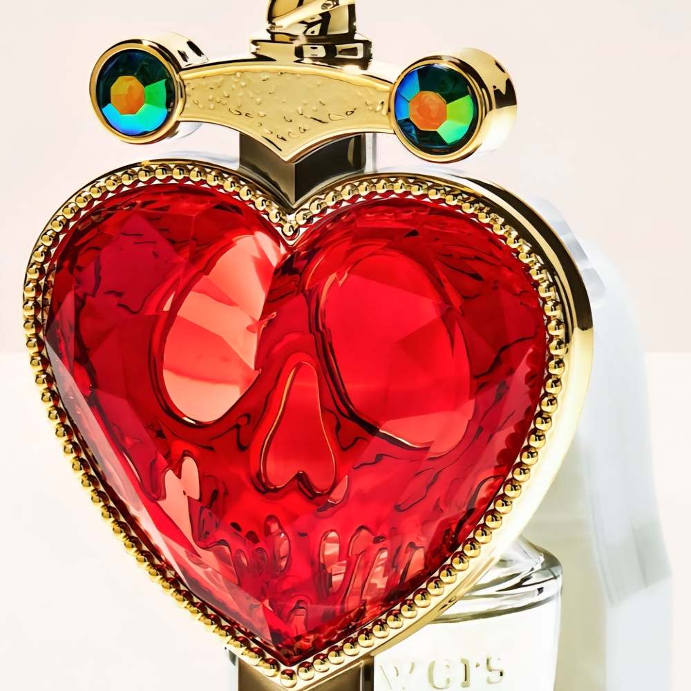 Bath & Body Works Red and Gold Heart Decor